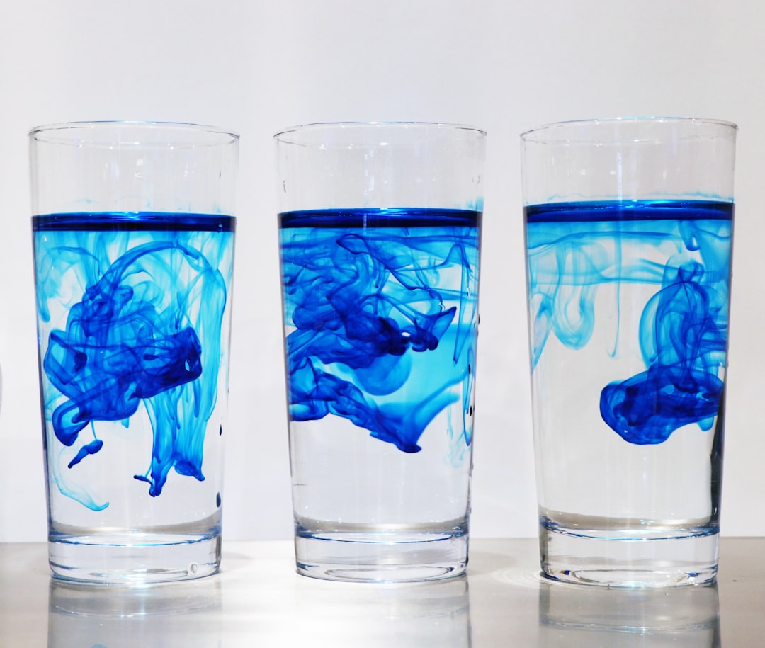 Electrolitos y Cerebro: Cómo una Hidratación Funcional con Irio Potencia tu Claridad Mental y Creatividad
