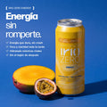Irio ZERO Energy Tropical en lata de 473 mL sobre fondo azul, con mango y maracuyá. Energía sin romperte